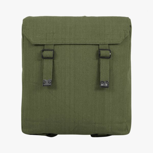 olive green web backpack rear shoulder strap and 2 front fastening vertical straps through black buckle. Lid covers top